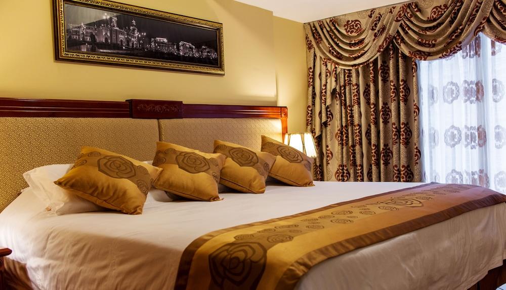 Apartahotel El Doral